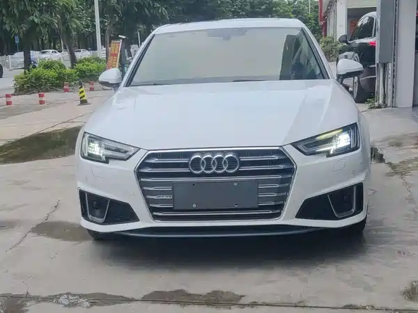 Audi A4L 2019