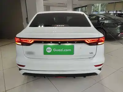 Geely Emgrand 2022
