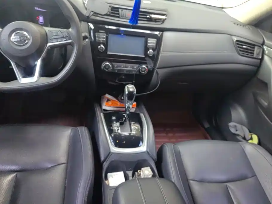 Nissan X-Trail 2018 — фото 16