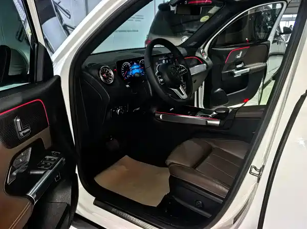 Mercedes-Benz GLB 2021