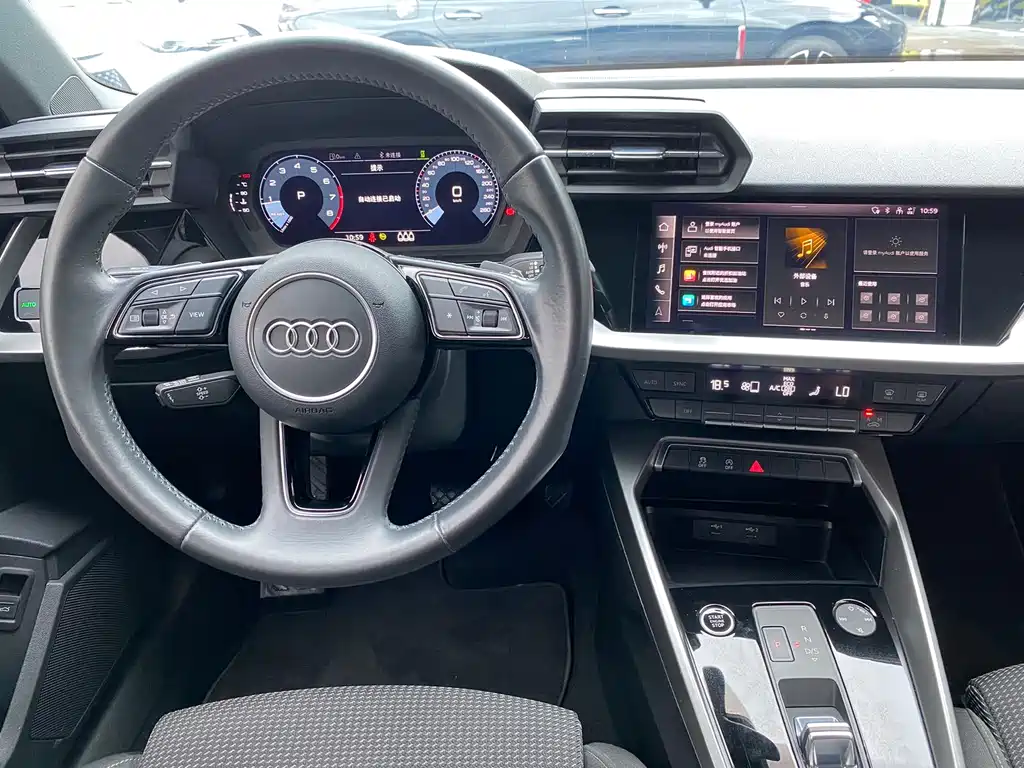 Audi A3 2021 — фото 12
