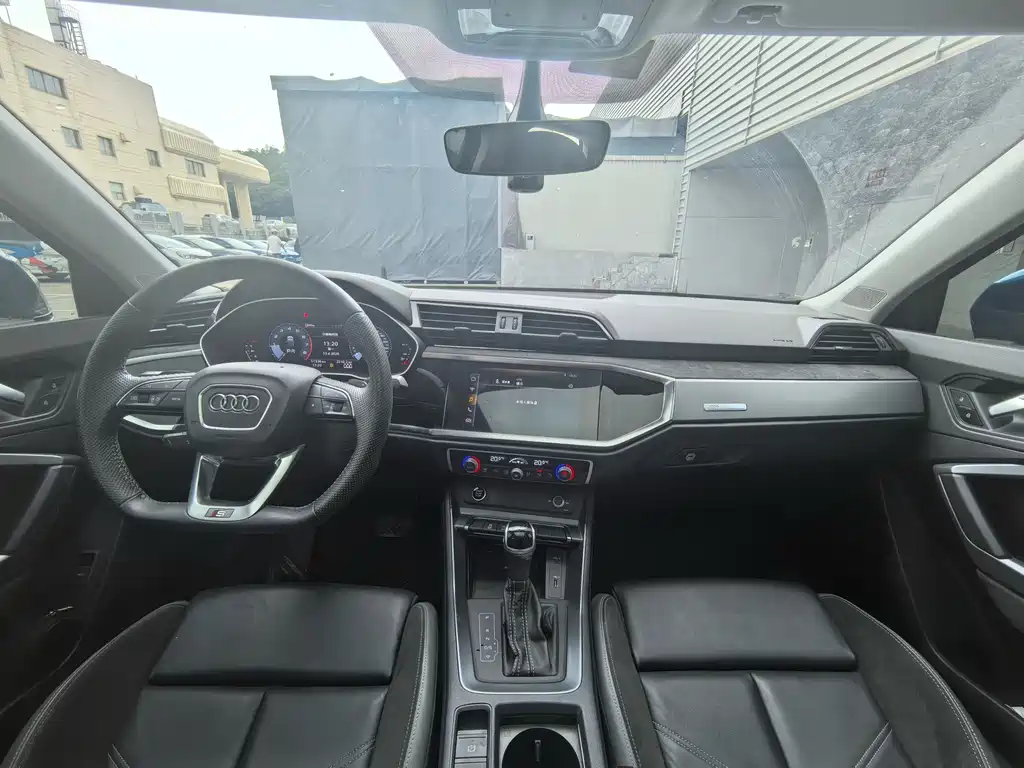 Audi Q3 Sportback 2022 — фото 12