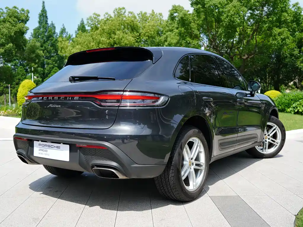 Porsche Macan 2023 — фото 19