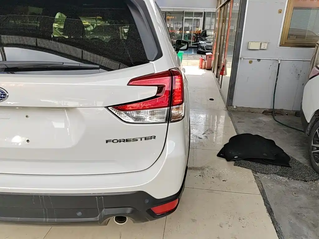 Subaru Forester 2020 — фото 8