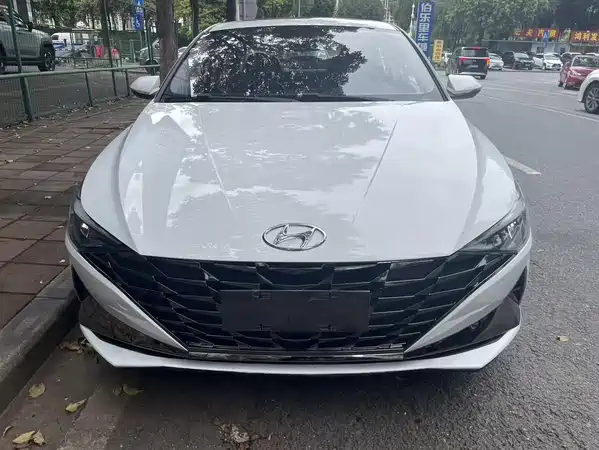 Hyundai Elantra 2020