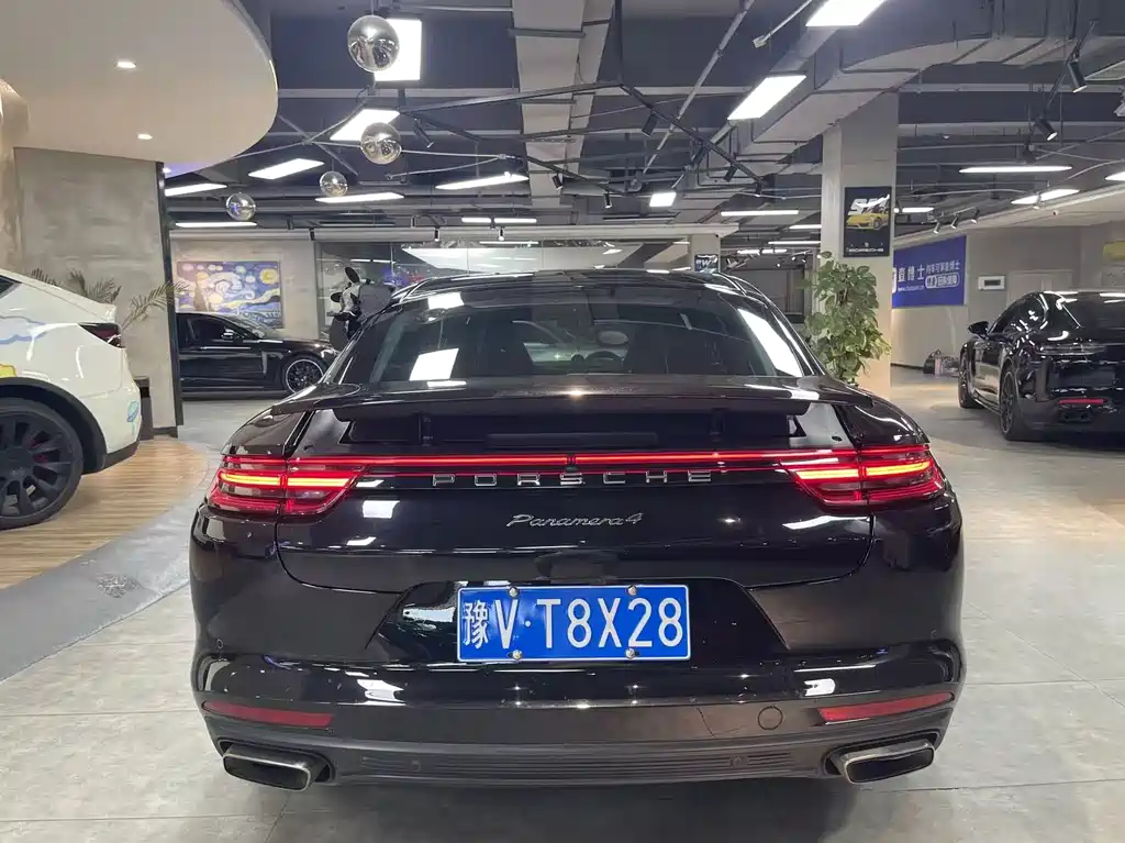 Porsche Panamera 2018 — фото 8