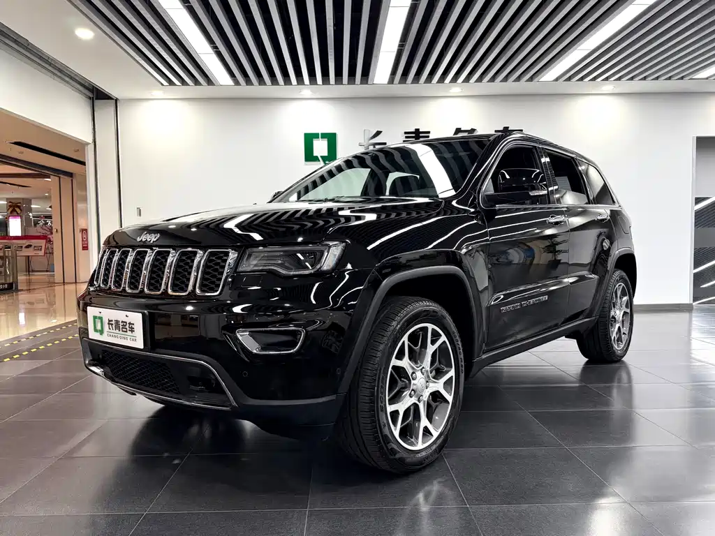 Jeep Grand Cherokee 2021 — фото 1