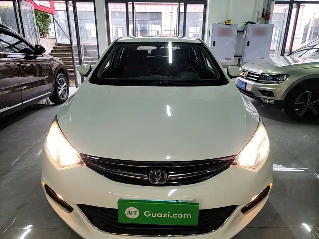Changan Eado XT 2017 — фото 3