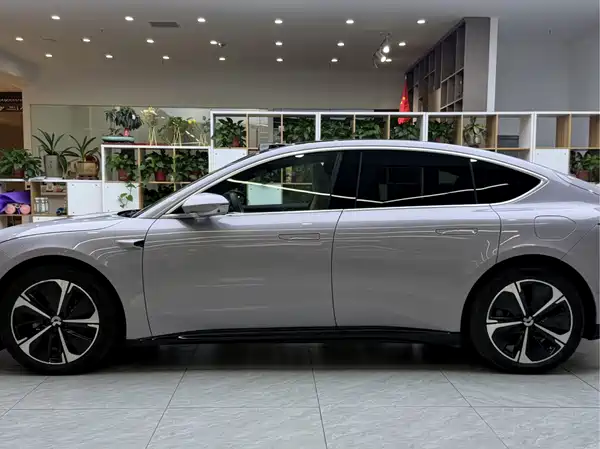 NIO ET5 2025