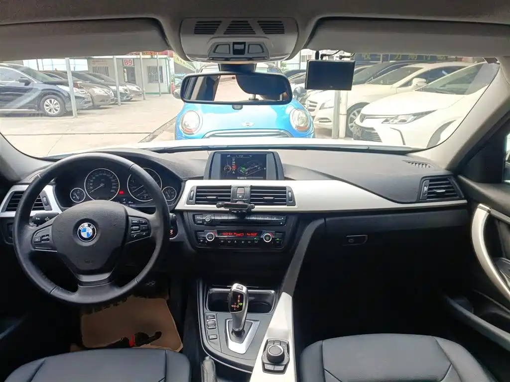 BMW 3 Series 2015 — фото 10