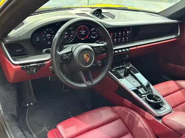 Porsche 911 2021