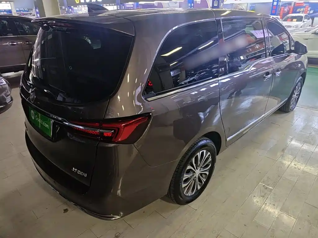 Buick GL8 2021
