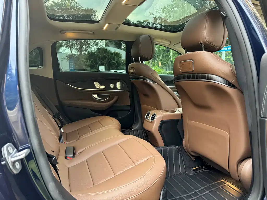 Mercedes-Benz E-Class 2020 — фото 10