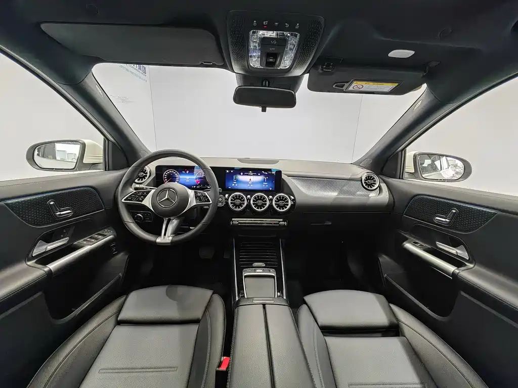 Mercedes-Benz GLA 2025 — фото 10