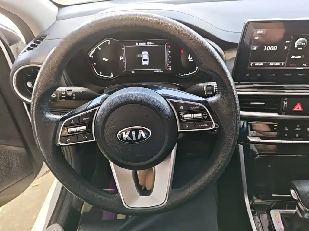 Kia K3 2021 — фото 11