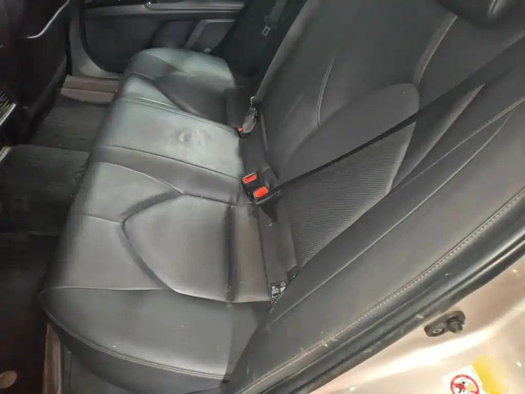 Toyota Camry 2018 — фото 17