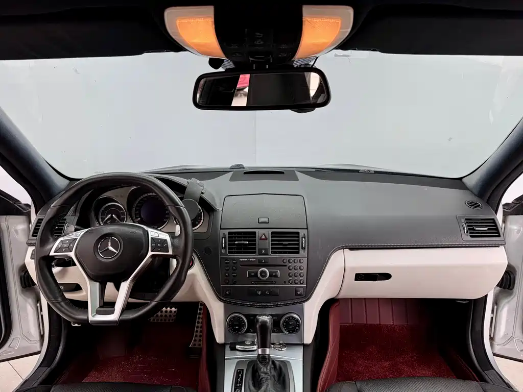 Mercedes-Benz C-Class AMG 2012 — фото 19