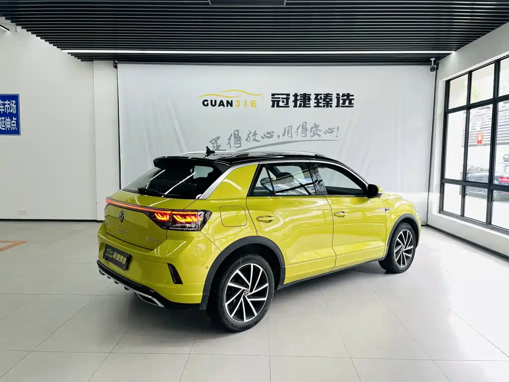 Volkswagen T-Roc 2023 — фото 15
