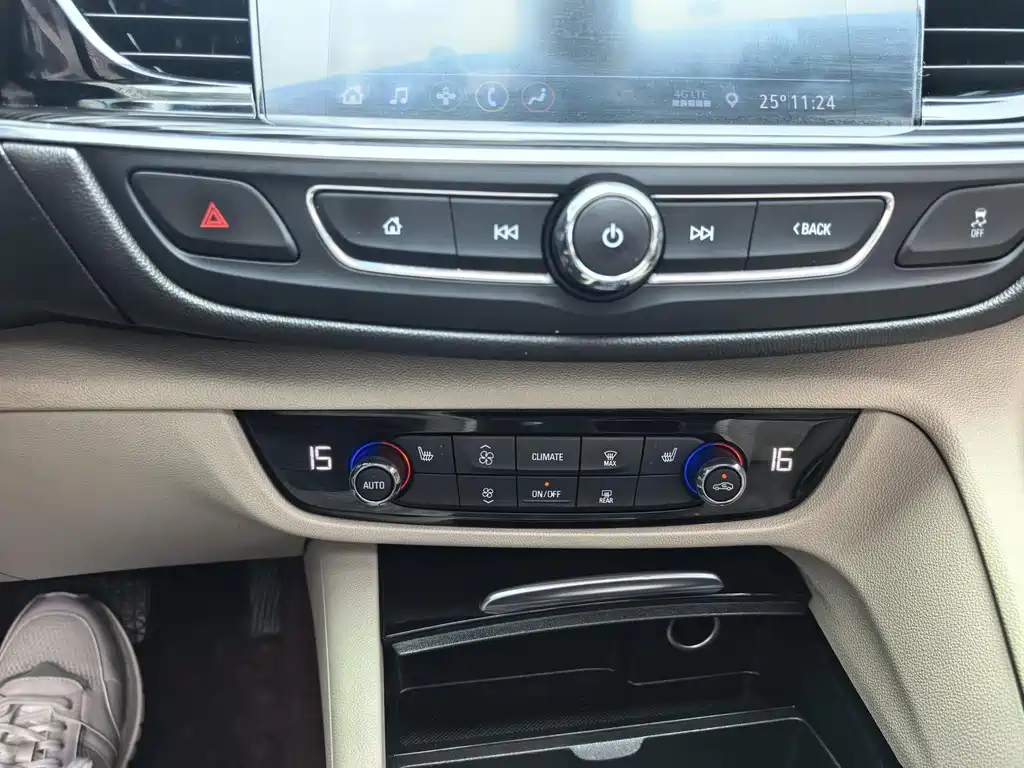 Buick Regal 2020 — фото 19