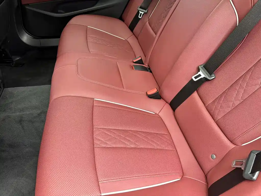 BMW 5 Series 2021 — фото 16