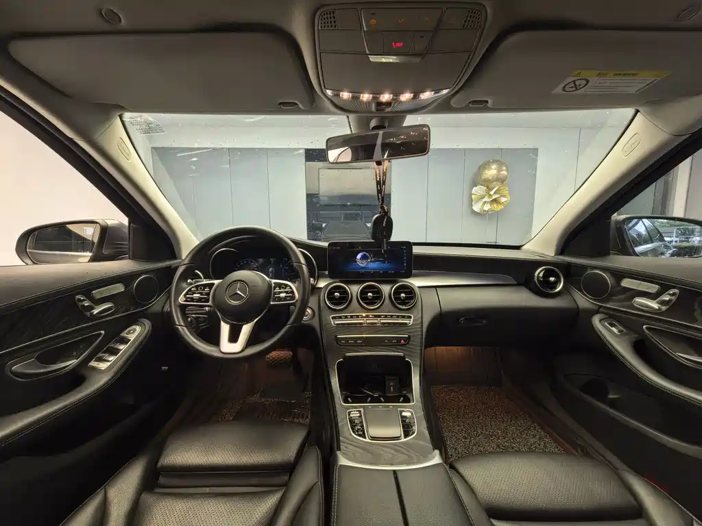 Mercedes-Benz C-Class 2019 — фото 11