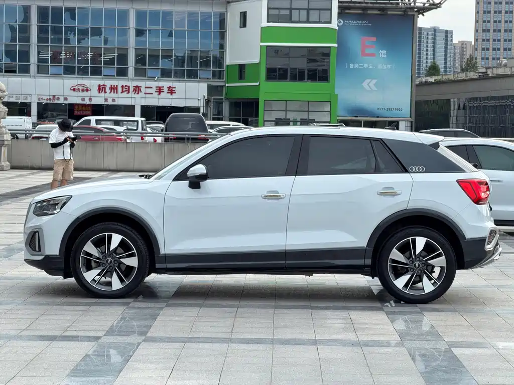 Audi Q2L 2022