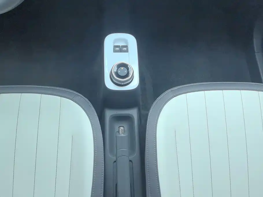Geely Galaxy Panda 2025 — фото 16