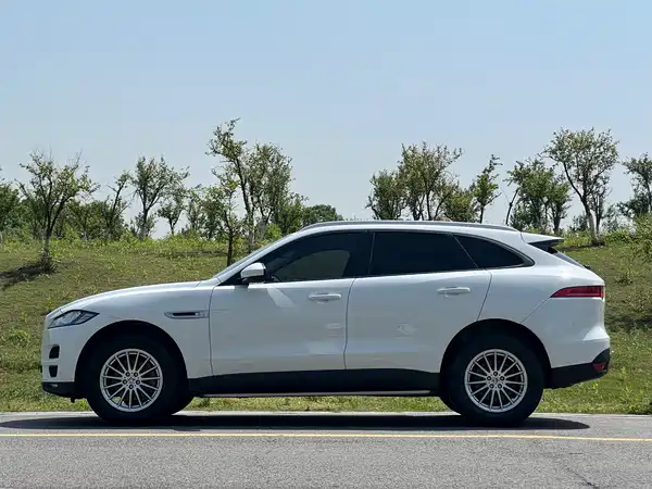 Jaguar F-PACE 2018