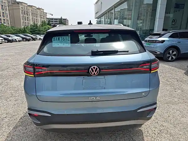 Volkswagen ID.4 X 2025