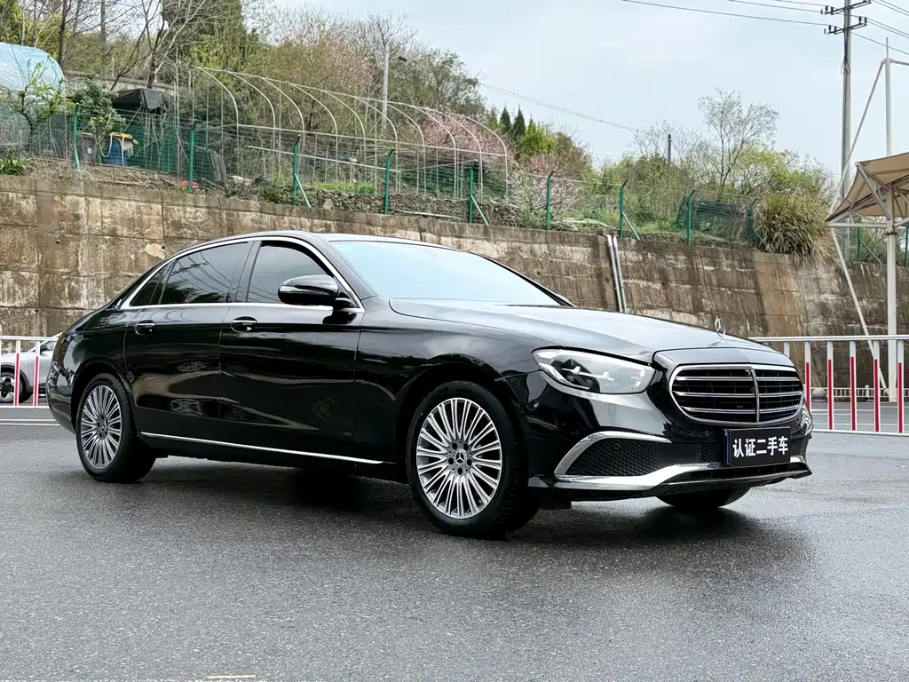 Mercedes-Benz E-Class 2022 — фото 3