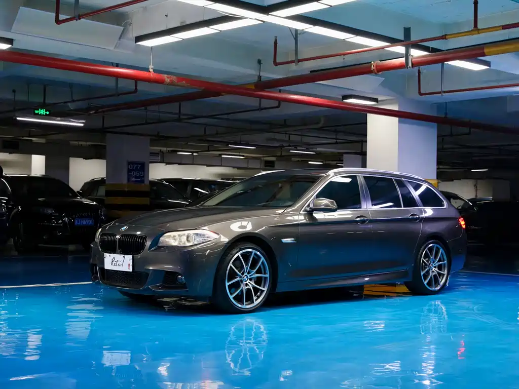 BMW 5 Series 2012 — фото 1