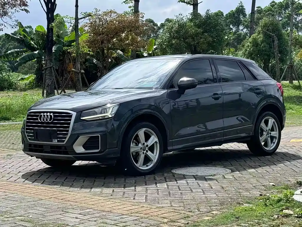 Audi Q2L 2021