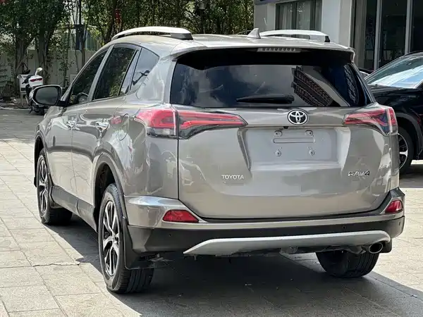 Toyota RAV4 2017