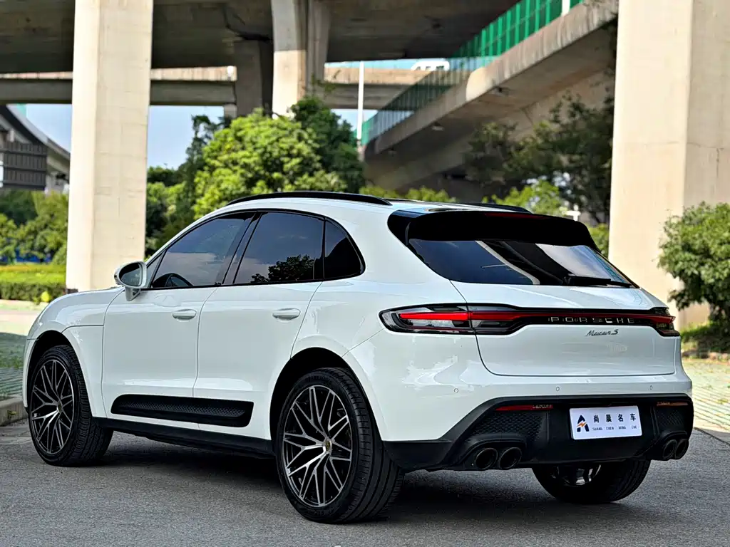 Porsche Macan 2022 — фото 18
