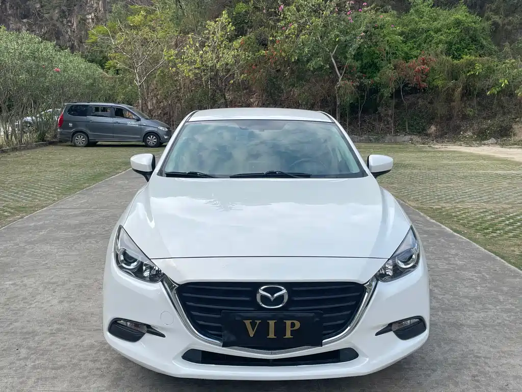 Mazda 3 Axela 2019 — фото 2