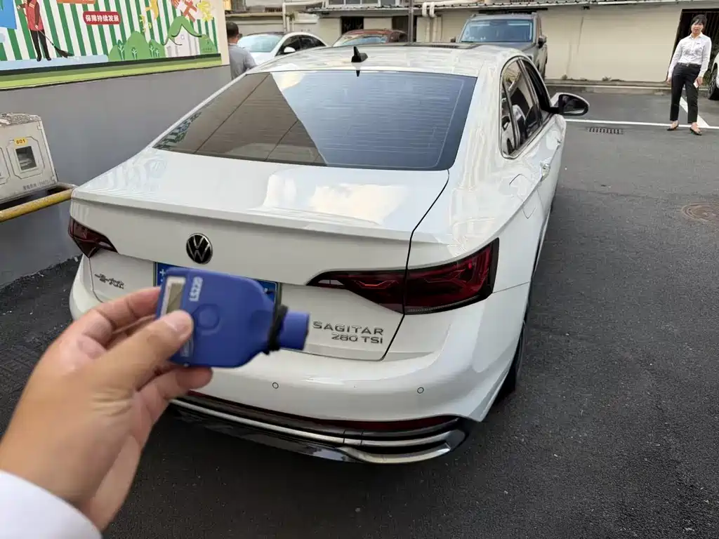 Volkswagen Sagitar 2022