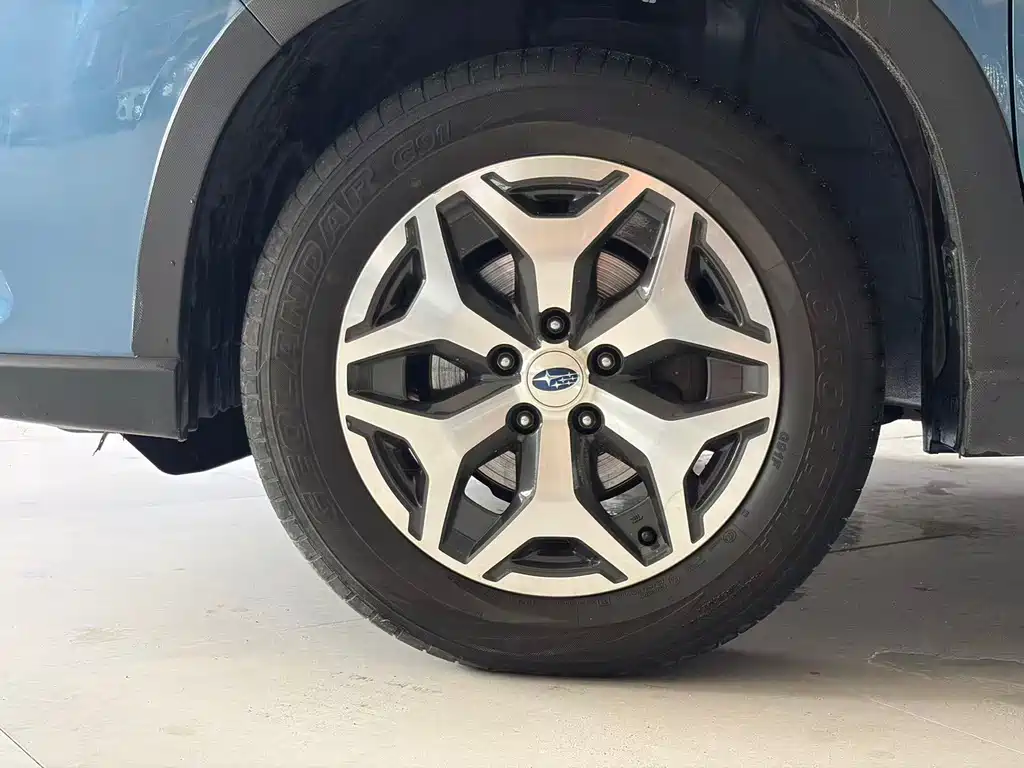 Subaru Forester 2022 — фото 13