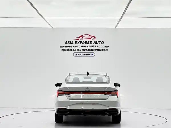 Hyundai Elantra 2022