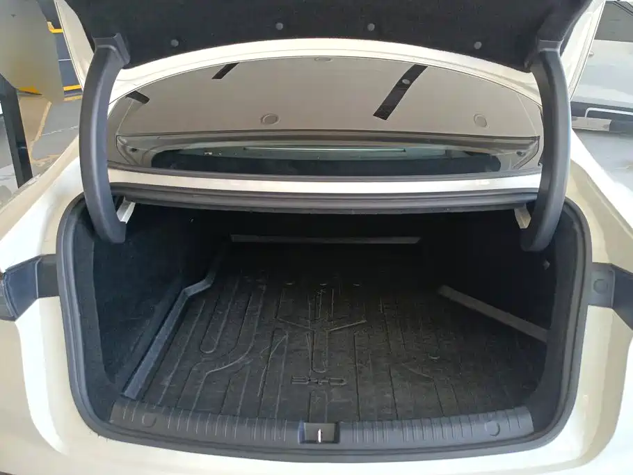 BYD Seal 06 2025