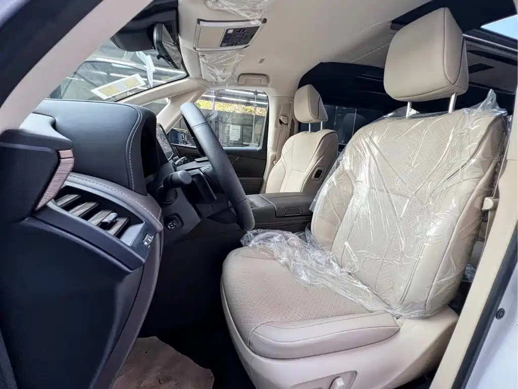 Toyota Alphard — фото 7