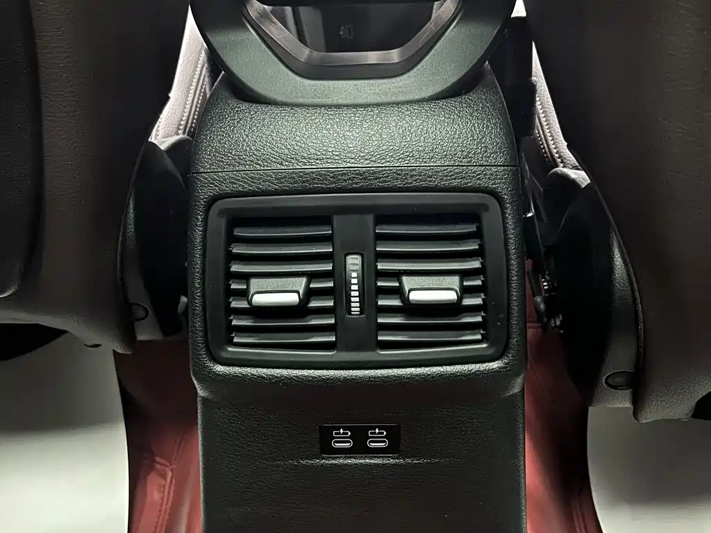 BMW X1 2022 — фото 13
