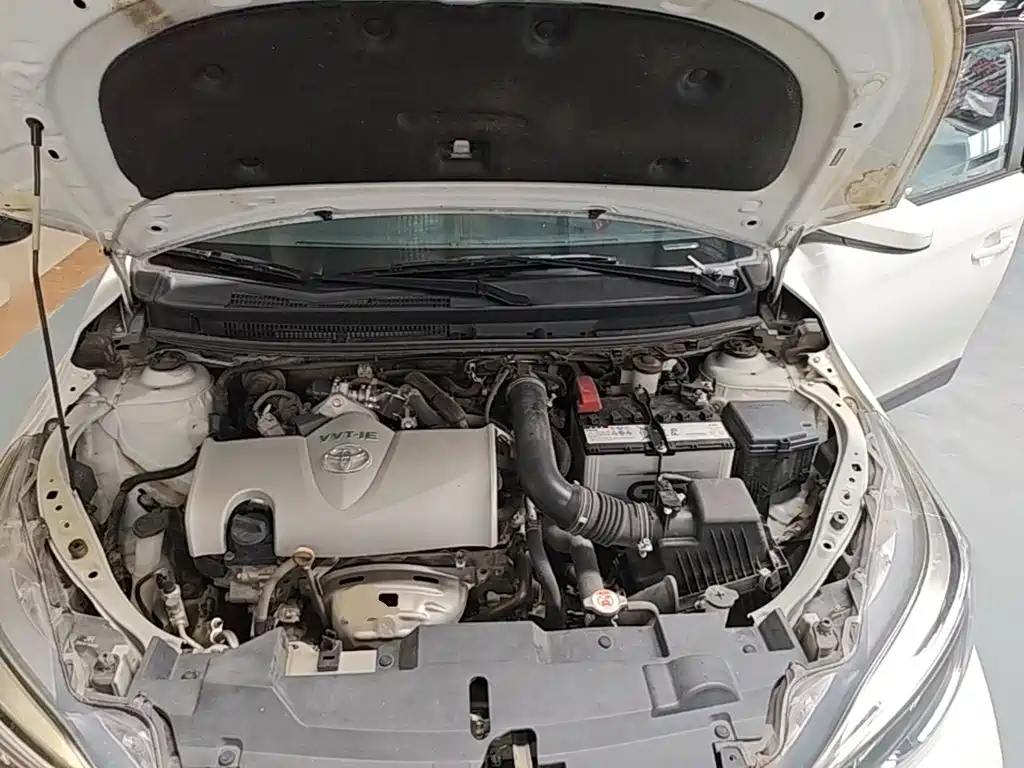 Toyota Yaris L 2020 — фото 20