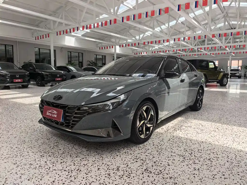 Hyundai Elantra 2023