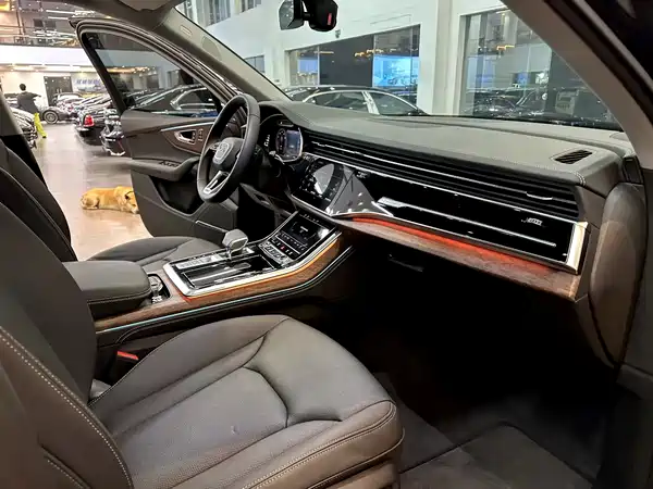 Audi Q7 2025