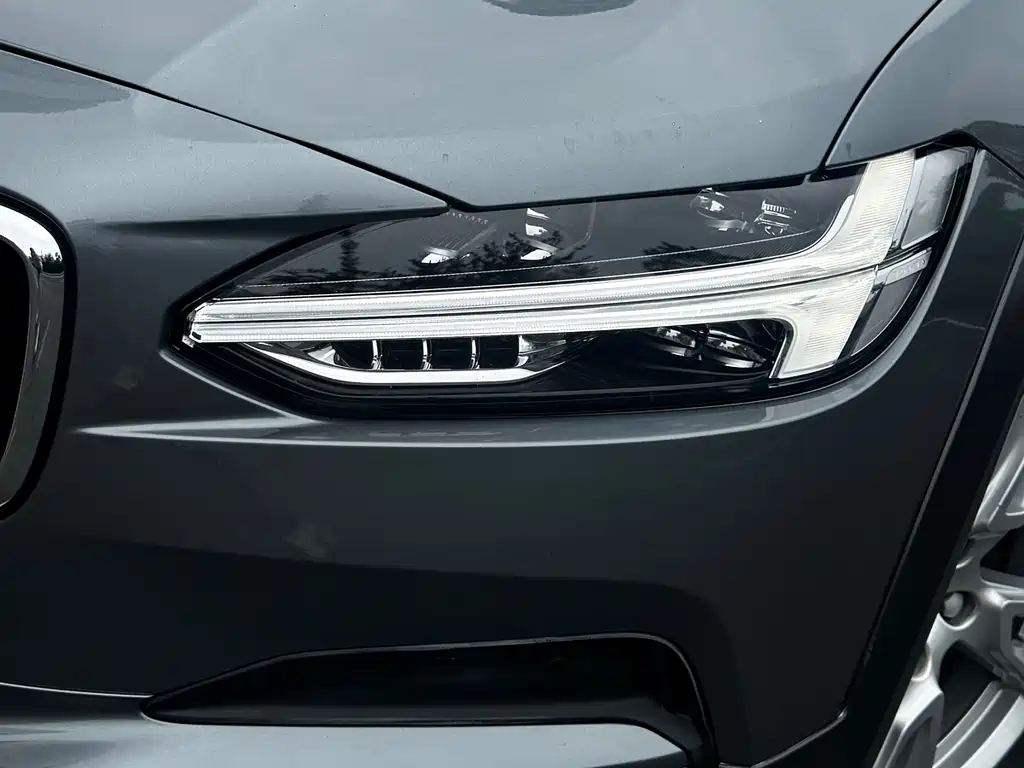 Volvo V90 2019 — фото 9