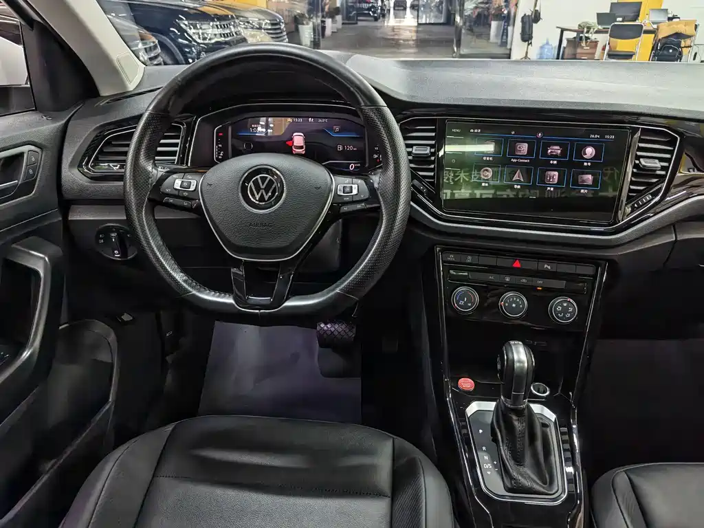 Volkswagen T-Roc 2022 — фото 12