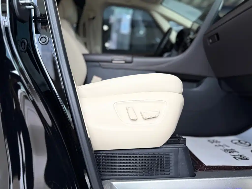 Toyota Vellfire 2024 — фото 19