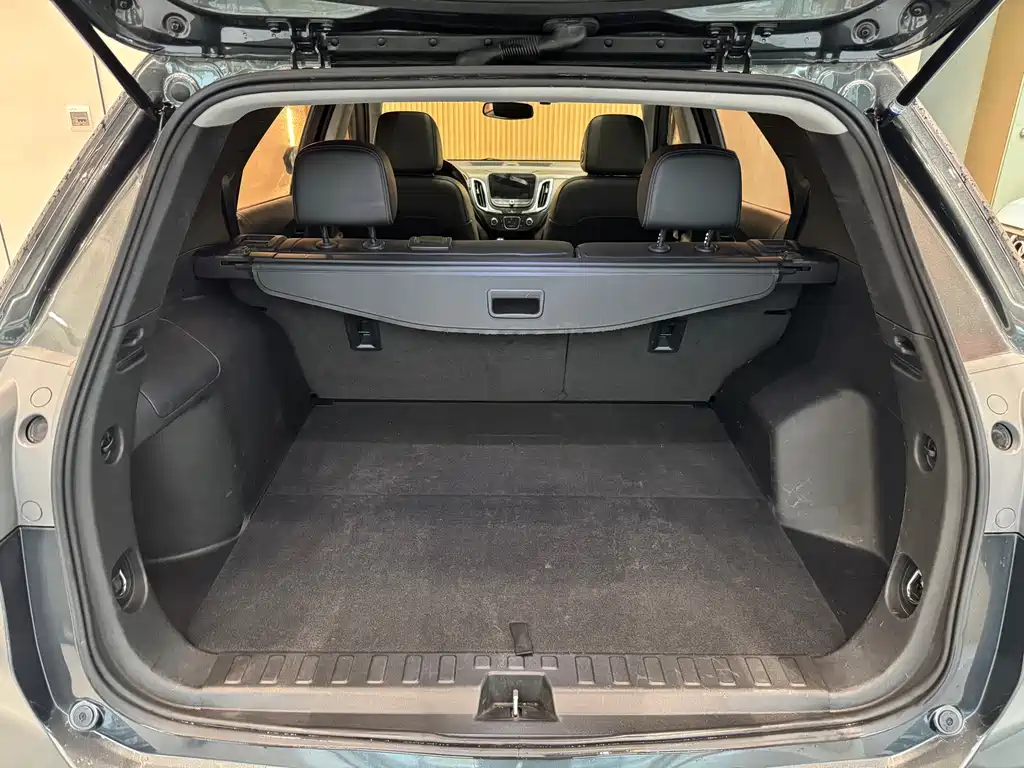 Chevrolet Equinox 2018 — фото 12