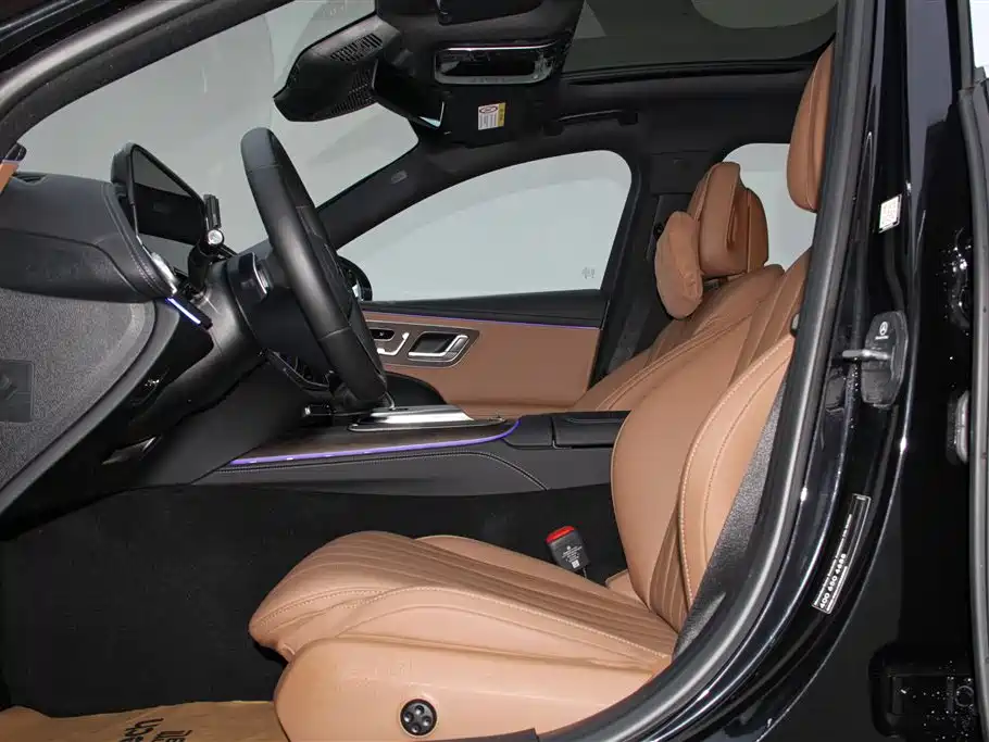 Mercedes-Benz E-Class 2025 — фото 12