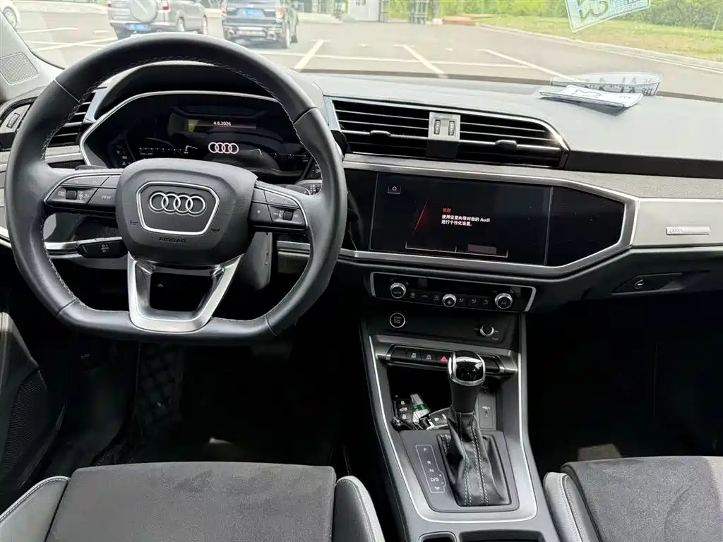 Audi Q3 2023 — фото 13